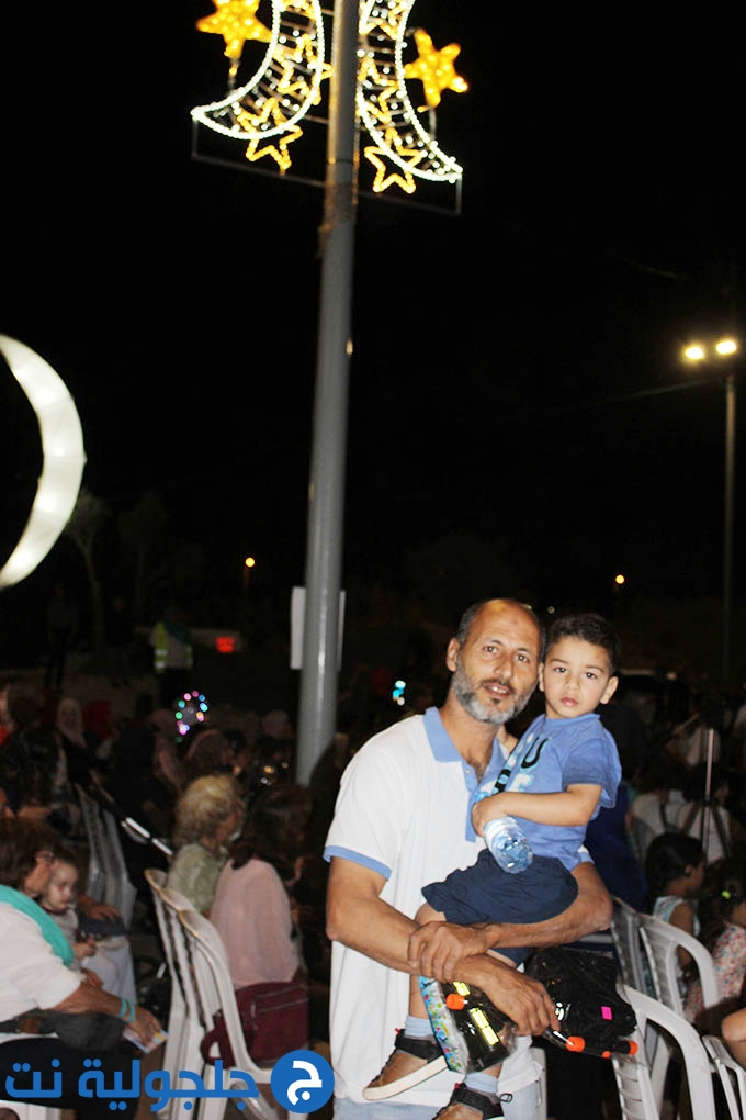 حضور غفير في اليوم الثالث لبازار رمضان في حارتنا